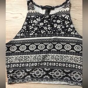 Cropped Tank Top black and white pattern size small forever 21